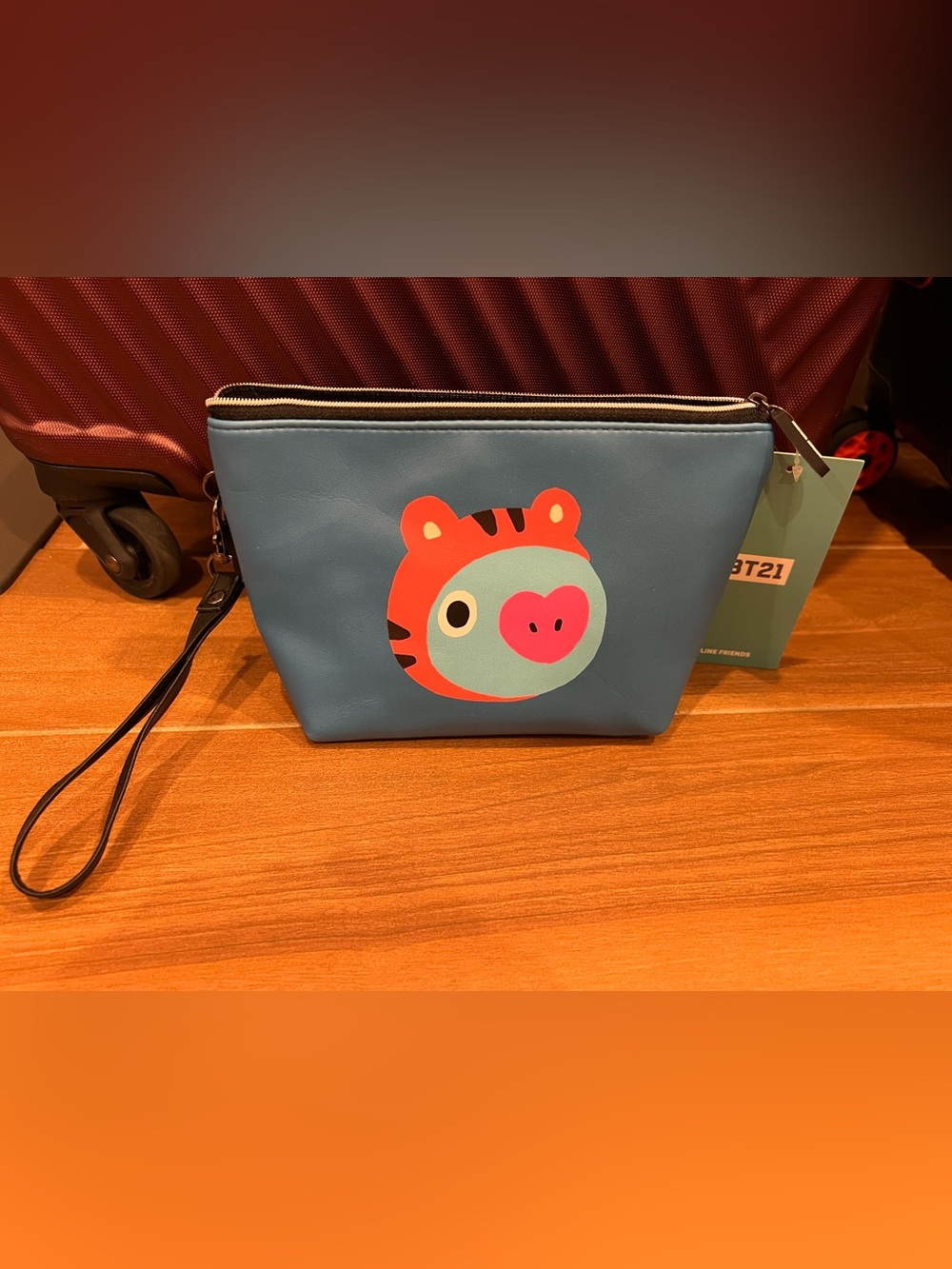NWT Line Friends BT21 BTS K-pop Tiger Cosmetic Pouch - Mang